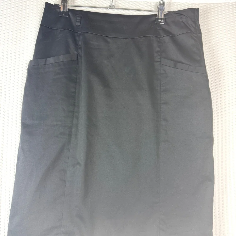 H&M Women Pencil Skirt Black 8/Medium Knee Length Office Workwear Pockets Zip‎